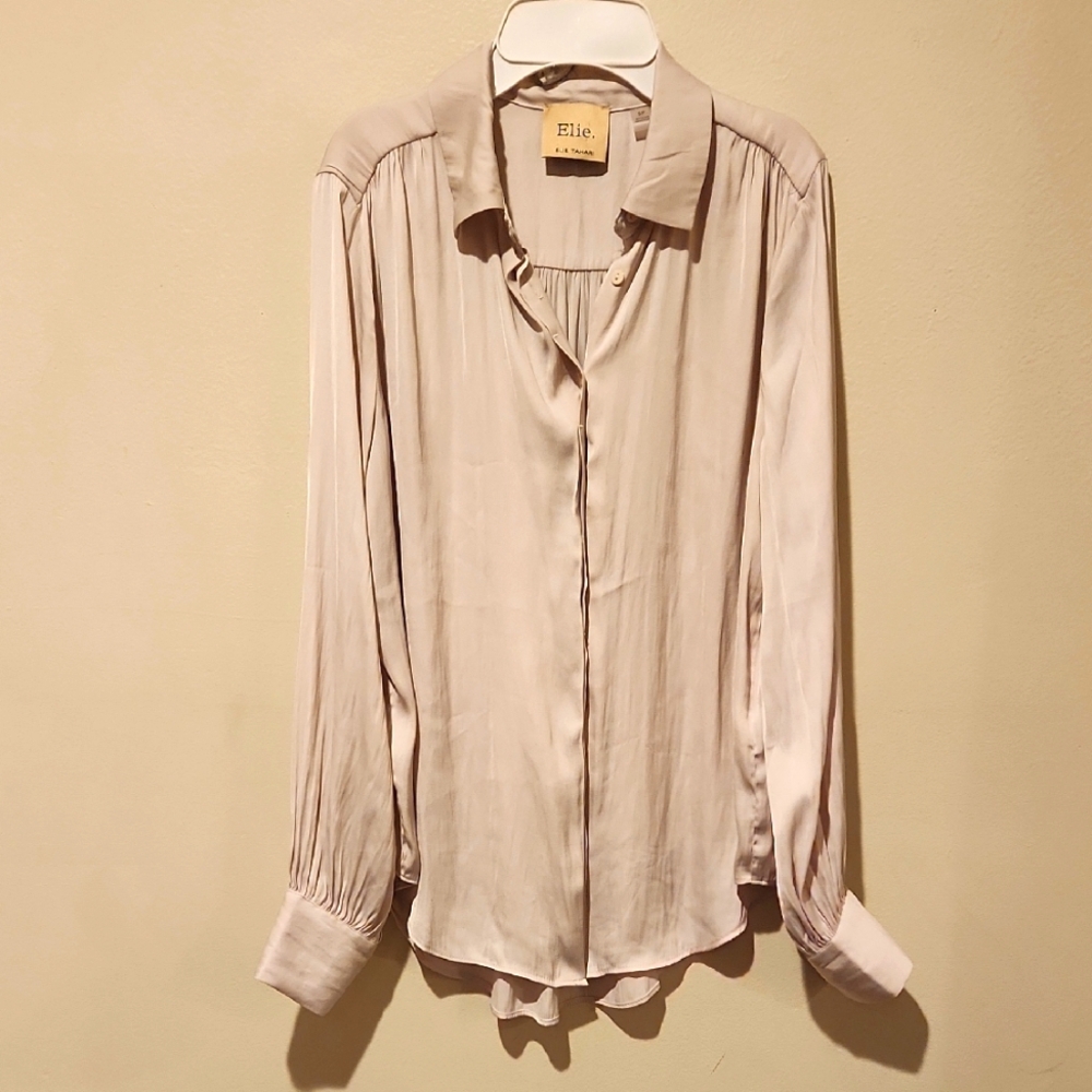 Elie Tahari Pale Beige Long-Sleeve Button-Down Blouse